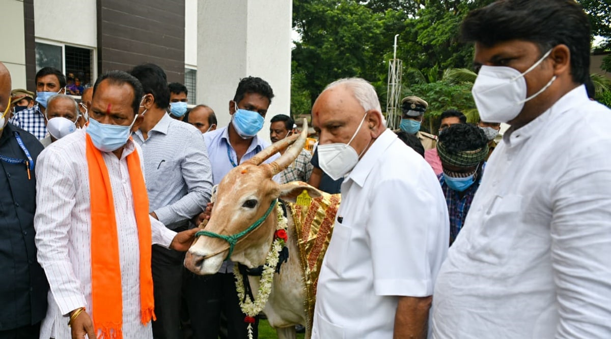 Karnataka: First-of-its-kind war room for animal welfare launched | Cities News,The Indian Express Karnataka: First-of-its-kind war room for animal welfare launched | Cities News,The Indian Express