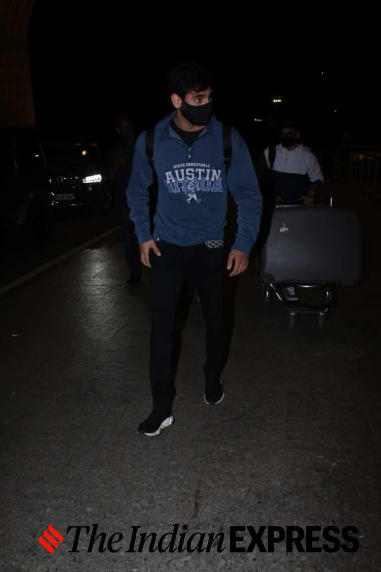 kangana ranaut, kangana ranaut airport, ahan shetty airport, disha patani airport, airport looks, sidharth malhotra, kangana ranaut, indian express, indian express news