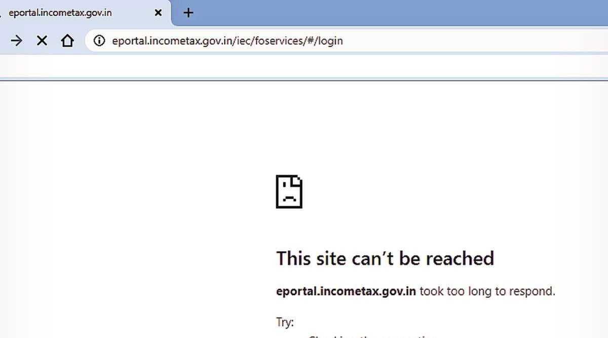 Finance Minister Nirmala Sitharaman quoted this picture, put out by a user, to point out the glitches in the portal on June 8. (Source: Twitter)