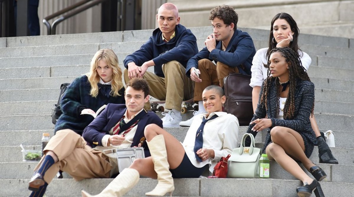 Gossip Girl Reboot Trailer The Spoilt Rich Kids Are Back And So Is Kristen Bell Entertainment News The Indian Express