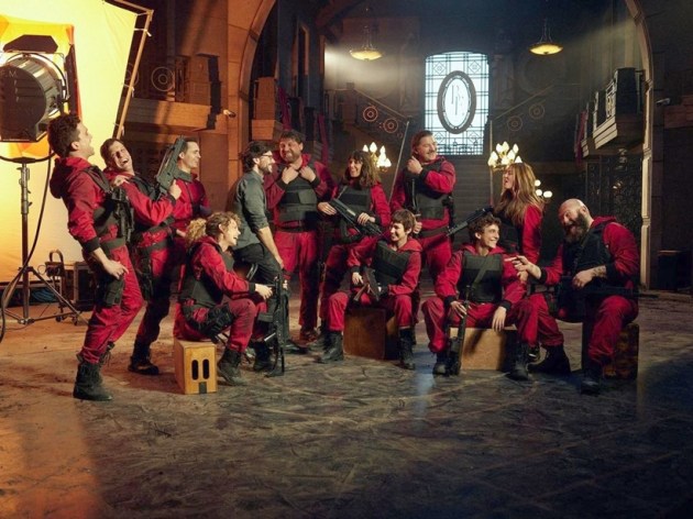 money heist 5 full cast wrap up photo