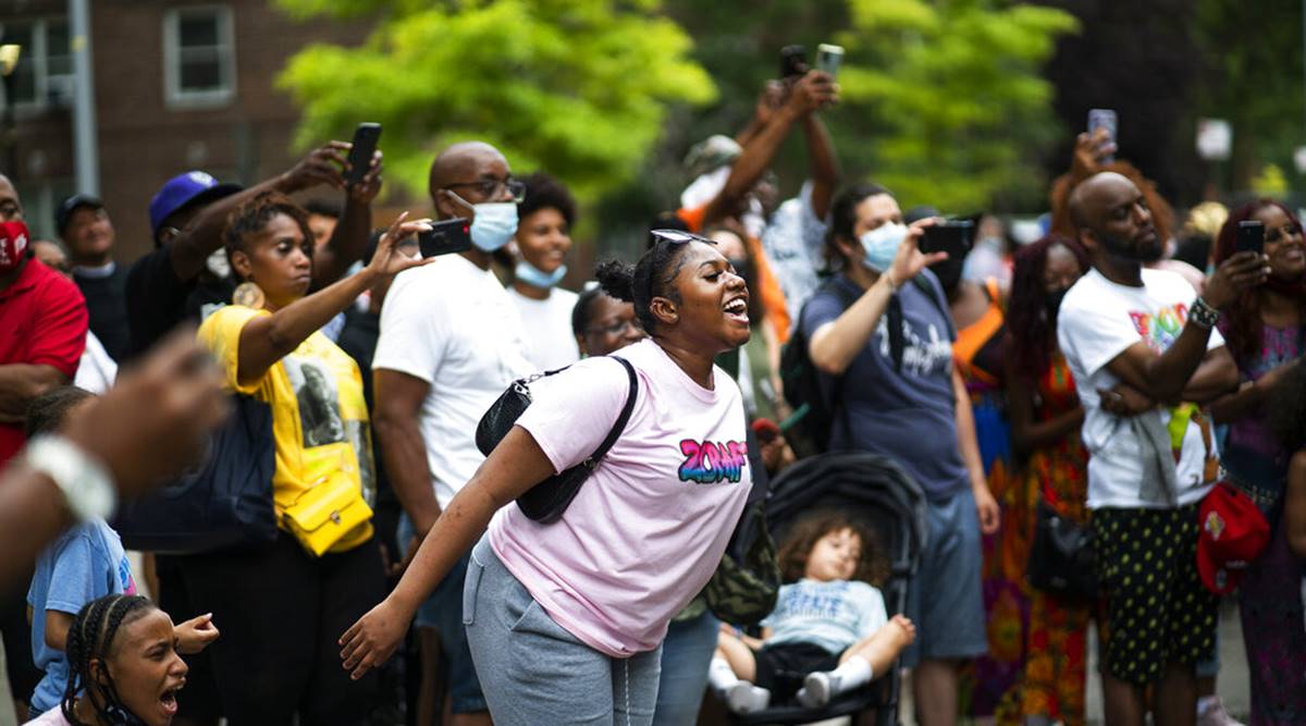 Cheers and quiet reflection as US crowds mark Juneteenth