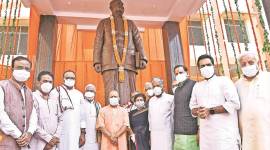 Yogi Adityanath, Uttar Pradesh, vaccination, senior Delhi BJP leaders, UP news, UP assembly elections, UP latest news, india news, indian express