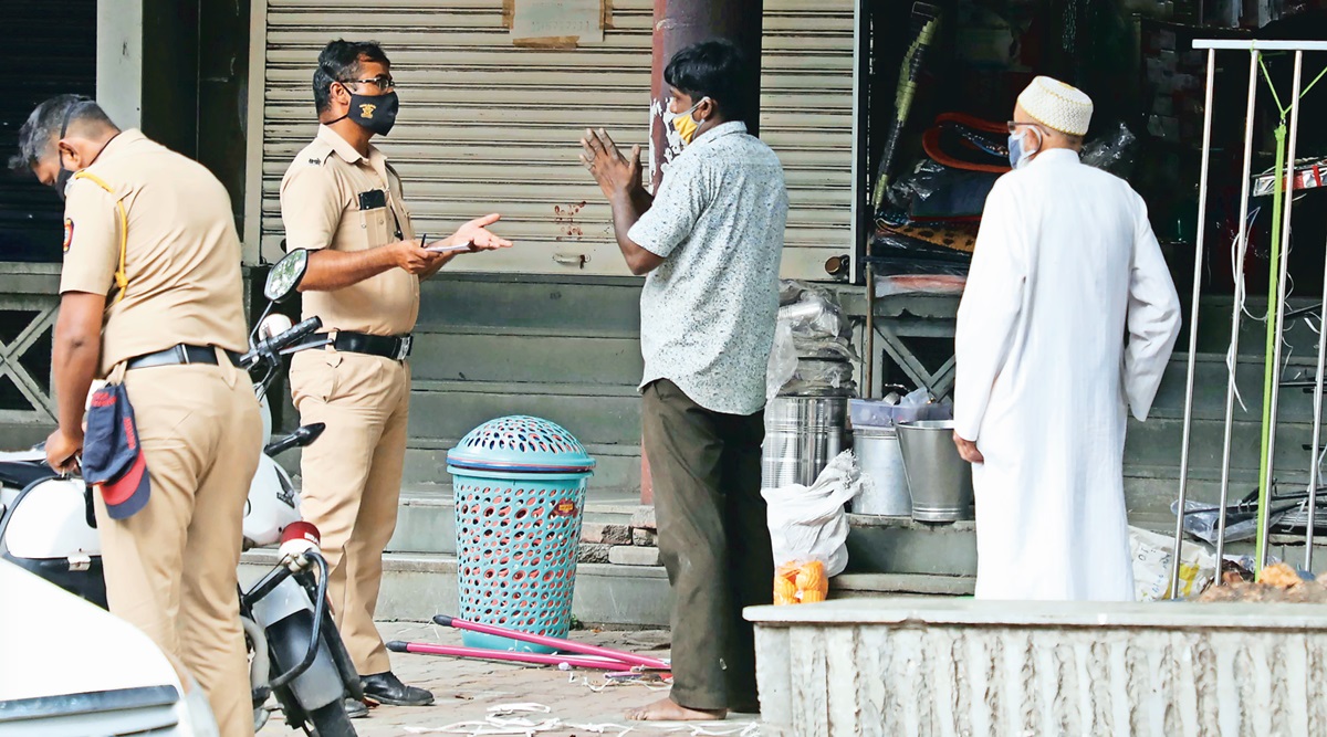 Pune lockdown: Cops to fine those moving out without reason after 5 pm