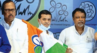 ‘Beginning of BJP’s end’: Party leader, seven others join TMC