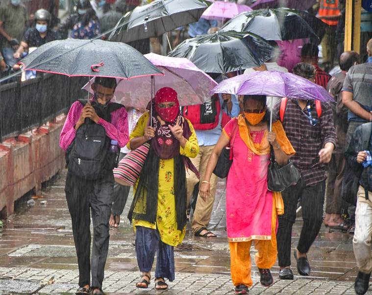 मुंबई मौसम पूर्वानुमान आज लाइव अपडेट: एक दिन पहले मानसून के आने से मुंबई में भारी बारिश