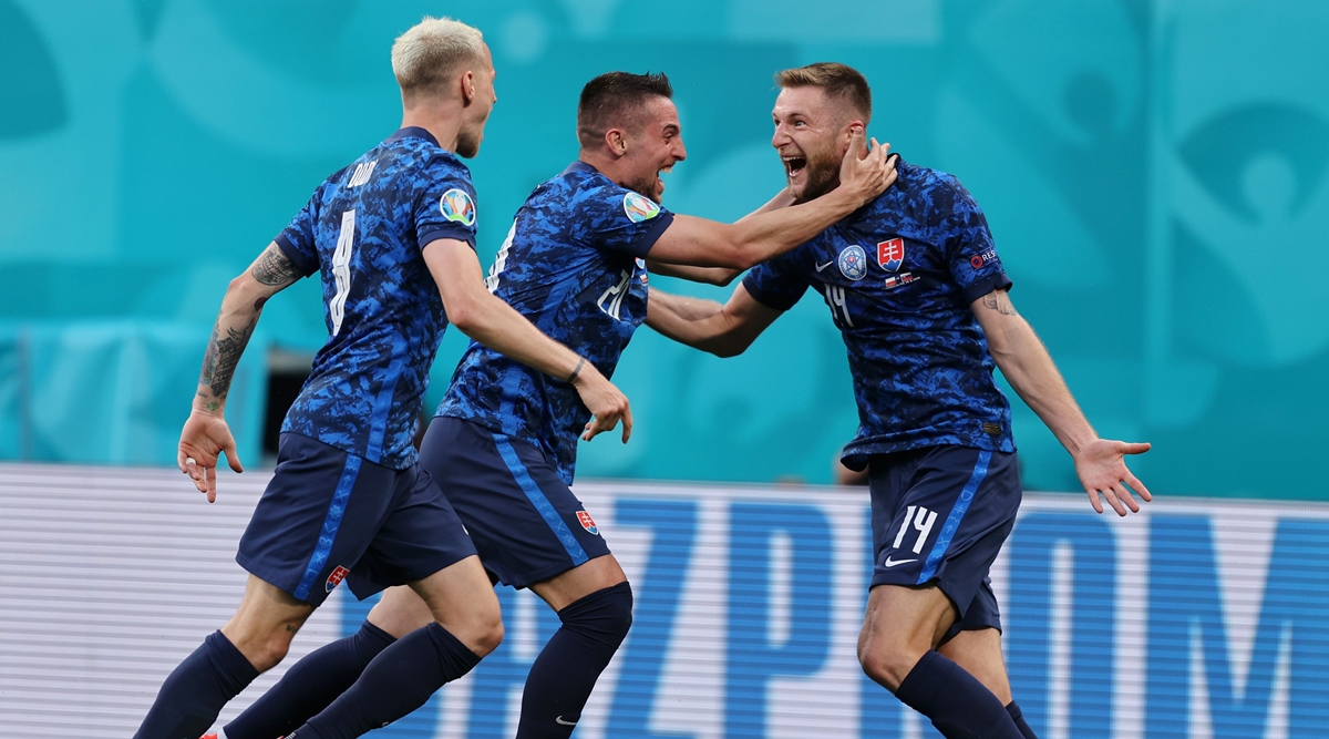 Euro 2020: Milan Skriniar vedie Slovensko k výhre 2: 1 nad 10-členným Poľskom