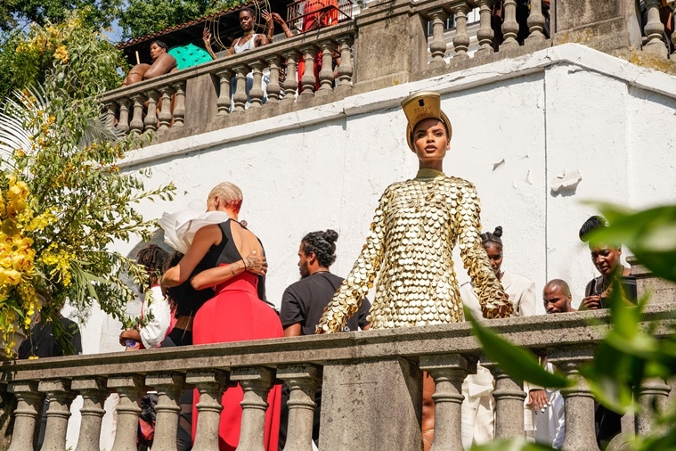 Un diseñador afroamericano revoluciona la alta costura francesa