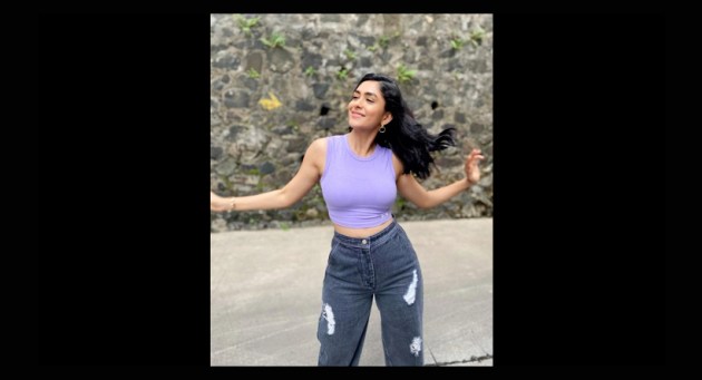 madhuri dixit, madhuri dixit, raveena tandon, fashion hits and misses, mrunal thakur, fashion hits and misses, indian express, indian express news