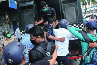 Job seekers baton-charged at West Bengal police headquarters, 30 detained