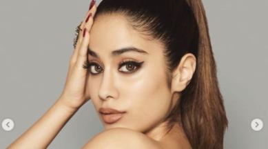 foxy eyeliner look, what is foxy eyeliner look, how to ace foxy eyeliner look, step-by-step guide foxy eyeliner look, acing the foxy eyeliner look, how to get perfect foxy eyeliner look, indian express news