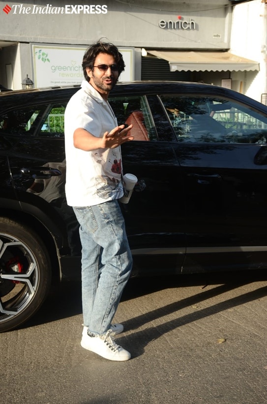 Kartik Aaryan at Lokhandwala
