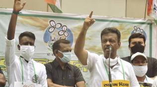 TMC ups ante, stages protests across Bengal