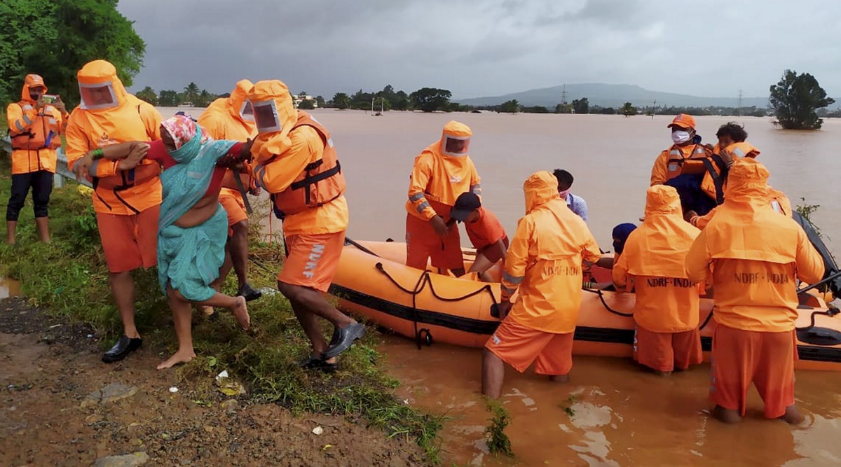 flood, kohlapur floods, flood rescue, ndrf rescue