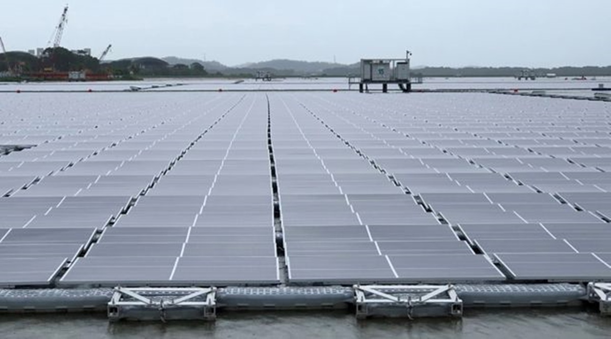 floating solar panel farms in Singapore