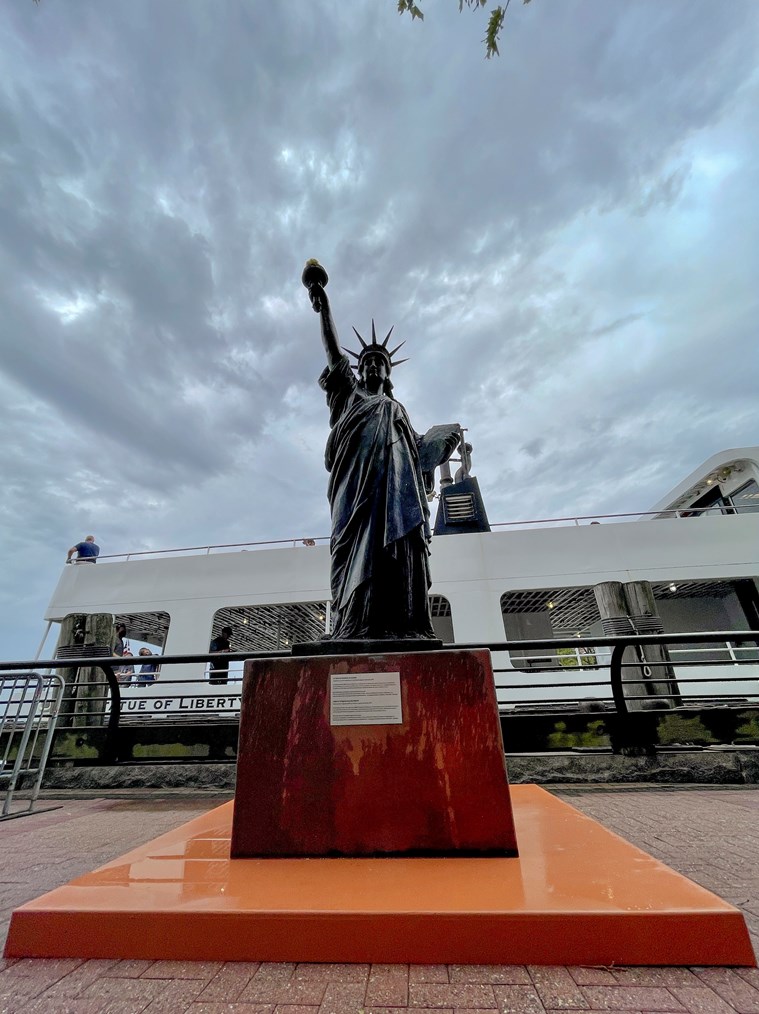 Mini Statue of Liberty, Mini Statue of Liberty new york harbour, Mini Statue of Liberty installed