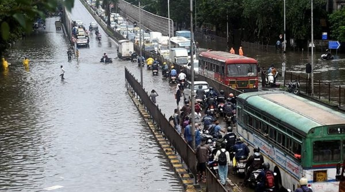 Weather Forecast Today Live Updates: Heavy rain in Delhi, Uttar Pradesh,  Uttarakhand; 32 killed in Mumbai