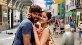 Arya, Sayyeshaa