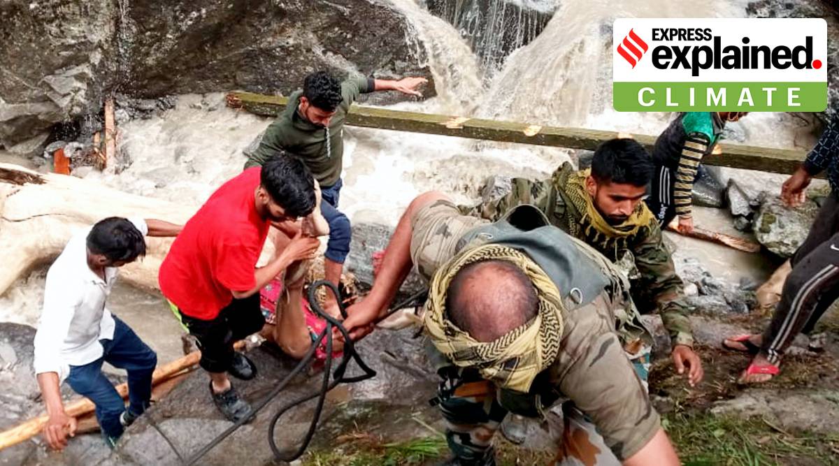 Army personnel during a rescue operation after flash floods due to a cloudburst at Hanzor in Kishtwar district. 8 dead bodies recovered & 12 injured rescued till now. (PTI Photo)