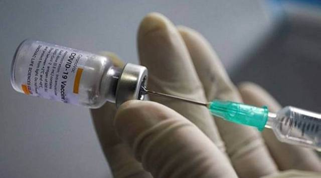 The sharpest increases in COVID-19 infections have come in US states with lower vaccination rates. (File Photo)