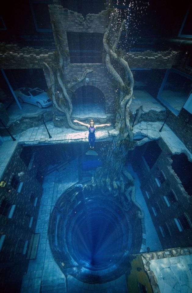 World's deepest swimming pool in Dubai