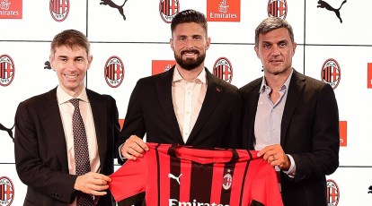 Olivier Giroud of AC Milan with AC Milan new jersey during the