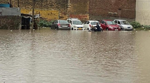 Overnight rain leaves several parts of Gurgoan waterlogged | Delhi News