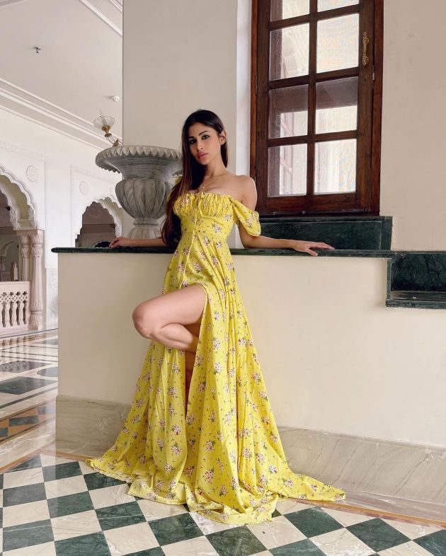 mouni roy