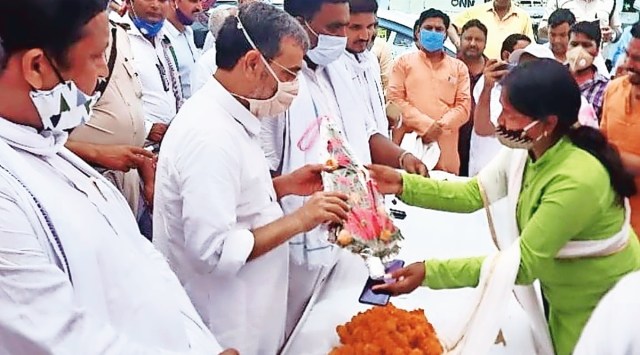 Upendra Kushwaha with JD(U) workers in Champaran on Saturday. (Photo: Twitter/NMishraofficial)