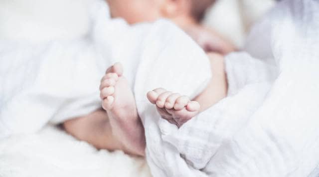 Delhi hospital attack Pitampura, Kuber Hospital and Urology Centre attack, doctors attacked Kuber Hospital and Urology Centre, delhi news, news, Pitampura hospital, Doctor assaulted , newborn baby dies during C-section , Indian Express