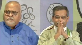 Abhijit Mukherjee, Pranab Mukherjee