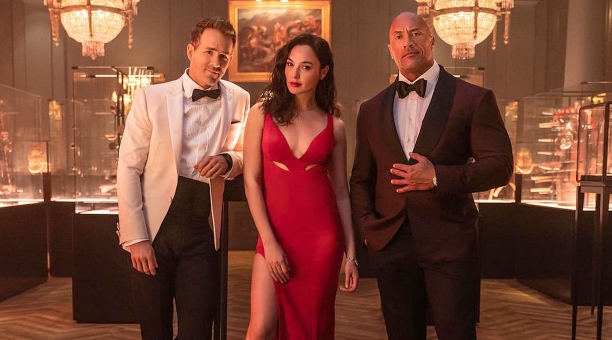 Dwayne Johnson, Gal Gadot Ryan Reynolds red notice