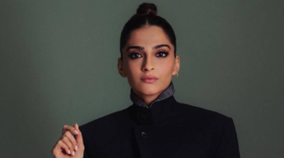 Sonam Kapoor Nangi Photo Xx Video - Sonam Kapoor puts pregnancy rumours to rest with a sassy social media post  | Bollywood News - The Indian Express