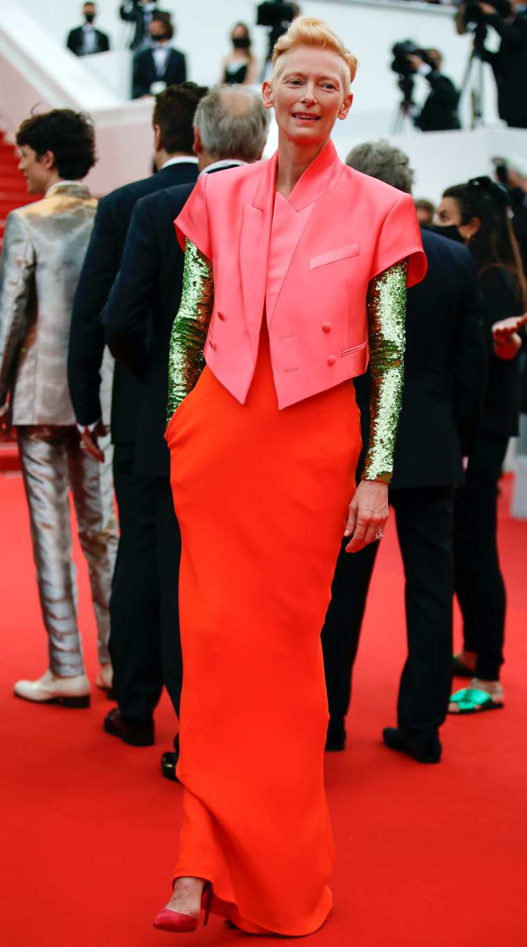 Cannes 2021: Tilda Swinton lleva el estilo andrógino a la alfombra roja