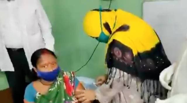 As a video of her administering the vaccine went viral, Tabassum Ara said that she was helping to raise awareness about vaccination. (Photo: Videograb/Twitter @paulagnimitra1)
