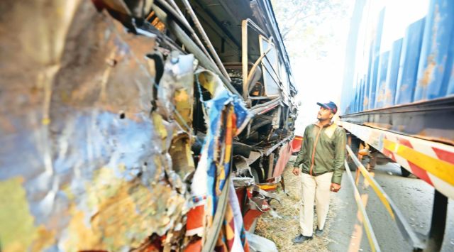 An accident on Mumbai-Pune Expressway left one person dead and 15 others injured in November last year.( File)