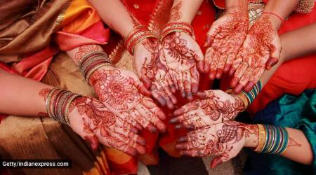 Women celebrate Hariyali Teej with much fervour as they adorn traditional attire like saris, specifically in hues of green as it represents the monsoon season. (Source: Getty images/Thinkstock)