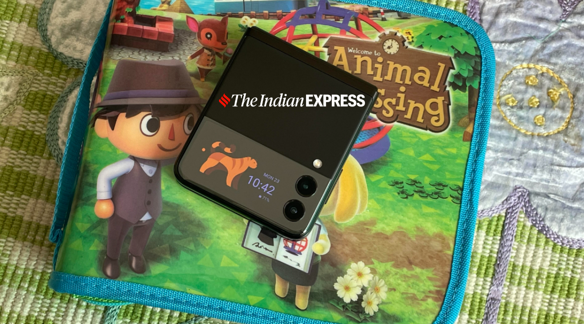 Samsung Galaxy Z Flip 3 5g Hands On Bringing Fun Back To Smartphones Technology News The Indian Express