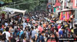 Delhi: Process begins to remove Sarojini Nagar hawkers