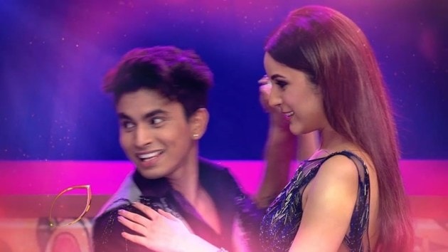 Shehnaaz dancing with DD3 contestant Piyush Gurbhele