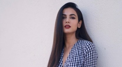 Sonal Chauhan aces 'stretch-of-the-east pose'; here's how you can do it