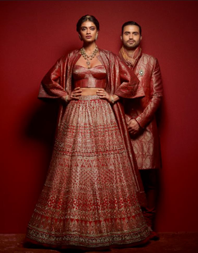 Vogue Wedding Show 2021, bodas en la pandemia, bodas indias, bodas pandémicas, bodas de lujo, industria de bodas de lujo, exhibición de bodas de lujo, diseñadores, diseñadores de moda, Rahul Mishra, Shantanu & Nikhil, Tarun Tahiliani, Jade by Monica & Karishma, indian express noticias