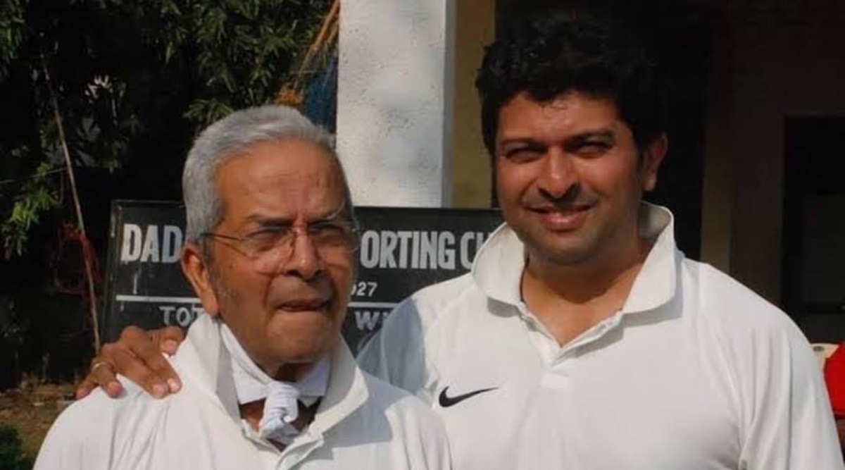 Vasoo Paranjape passed away in Mumbai on Monday. (Source: Ravi Shastri/Twitter)