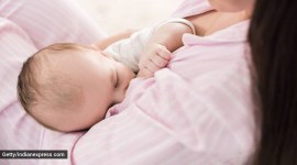 breastfeeding vs formula feeding, is breastmilk better than formula feeding, dos and don'ts breastfeeding, world breastfeeding week, should you breastfeed or formulat feed, indianexpress.com, indianexpress,