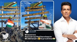 sonu sood, sonu sood pandemic work, mountaineer climbs mt kilimanjaro sonu sood, cyclist dedicate summit to sonu sood, entertainment news, indian express