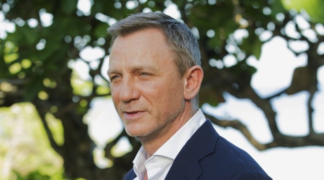 Daniel Craig