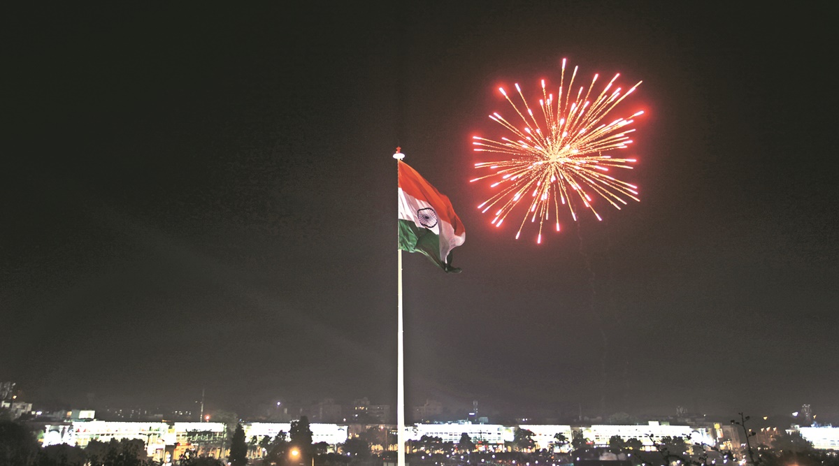 Ahead of I-Day, first five of 500 high-mast Tricolours set up in Delhi