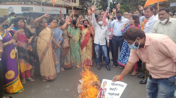 Narayan Rane arrest, narayan rane protest, shiv sena narayan rane protest, mumbai latest news, Mumbai news, Mumbai latest news, Mumbai live news updates, Mumbai news today high alert, Mumbai news today live hindi, Mumbai lockdown latest news today, Mumbai news live today marathi, Mumbai news lockdown today, what is happening in Mumbai today, Mumbai news high alert, Mumbai news in hindi, Mumbai covid update, Mumbai news updates, Mumbai covid-19, Mumbai covid cases,
