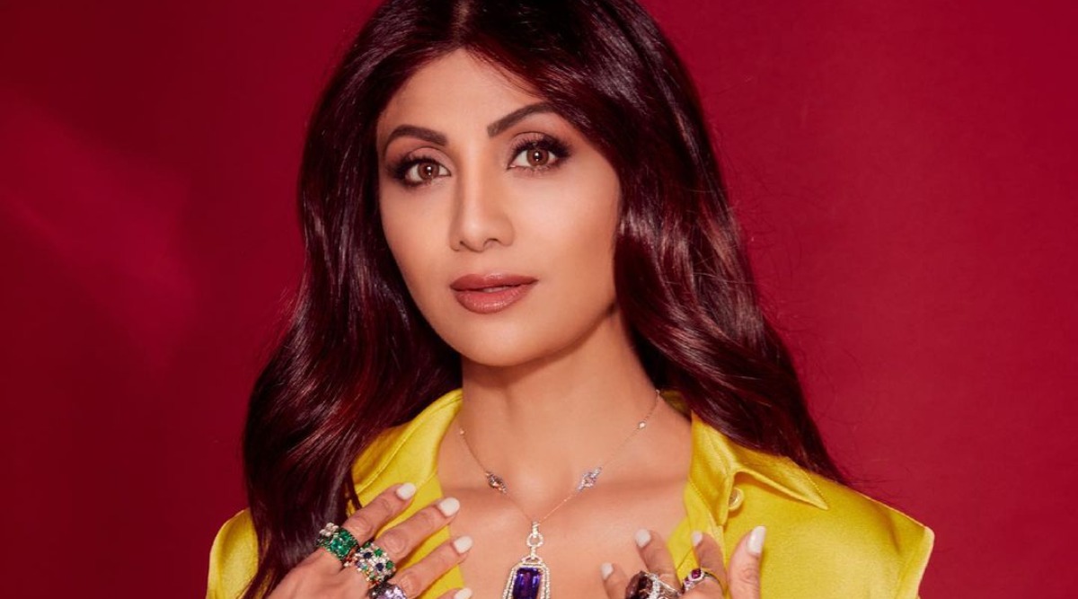 Shilpa Shetty looks lovely in a sari as she returns to Super Dancer 4 sets  | Lifestyle News,The Indian Express