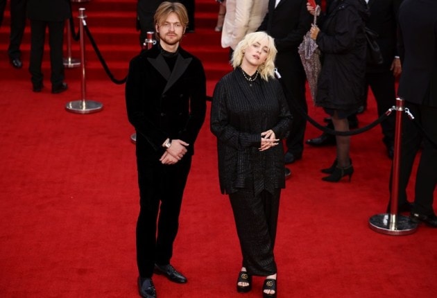 no time to die premiere outfits